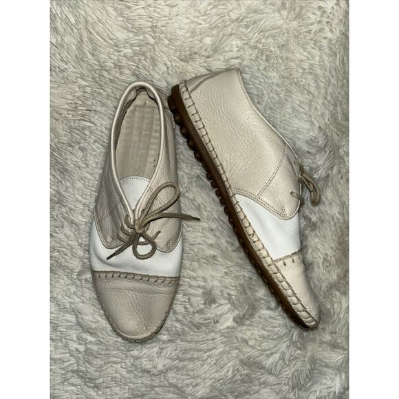 Cole Haan Shoes - NWOB Cole Haan Soft Leather Lace Up Flats Size 7.5 AA